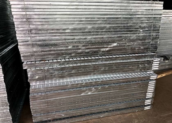Промышленная стальная решетка рамки катушки решетки 824mm дорожки Pre покрашенная стальная