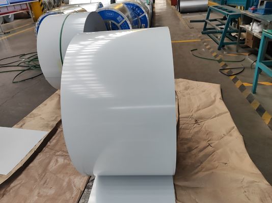 купить 700×1250 мм предварительно окрашенная стальная катушка с покрытием цинком 30×275 г/м2, обратным покрытием 5×7 мкм и идентификатором катушки 508/610 мм для строительных и приборовых применений online manufacture